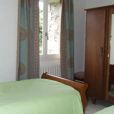 A La Ferme Les Places Holiday home La Chapelle-Bertrand